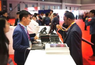 進(jìn)博會(huì)攜手傳神，以智能翻譯硬件與全面語言服務(wù)實(shí)現(xiàn)無障礙交流